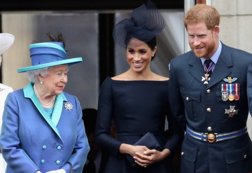 Королева Елизавета будет соседкой с принцем Гарри и Меган до ее отложенного балморального отпуска