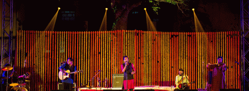 Фестиваль Махиндра Кабира в Варанаси, наполненный музыкой, искусством и танцами, дарит наслаждение для чувств.