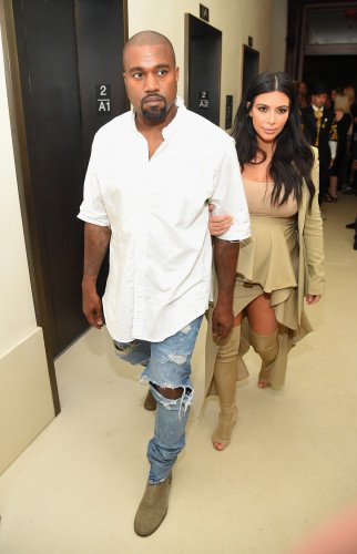5 способов Kanye West сократил модную моду Ким Кардашьяна